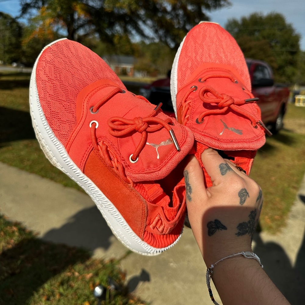 Women’s Orange Pumas